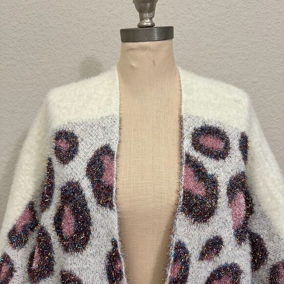 by ANTHROPOLOGIE Kenzie Cardigan Sweater Cream Shimmer Bolero NWT - Picture 7 of 13